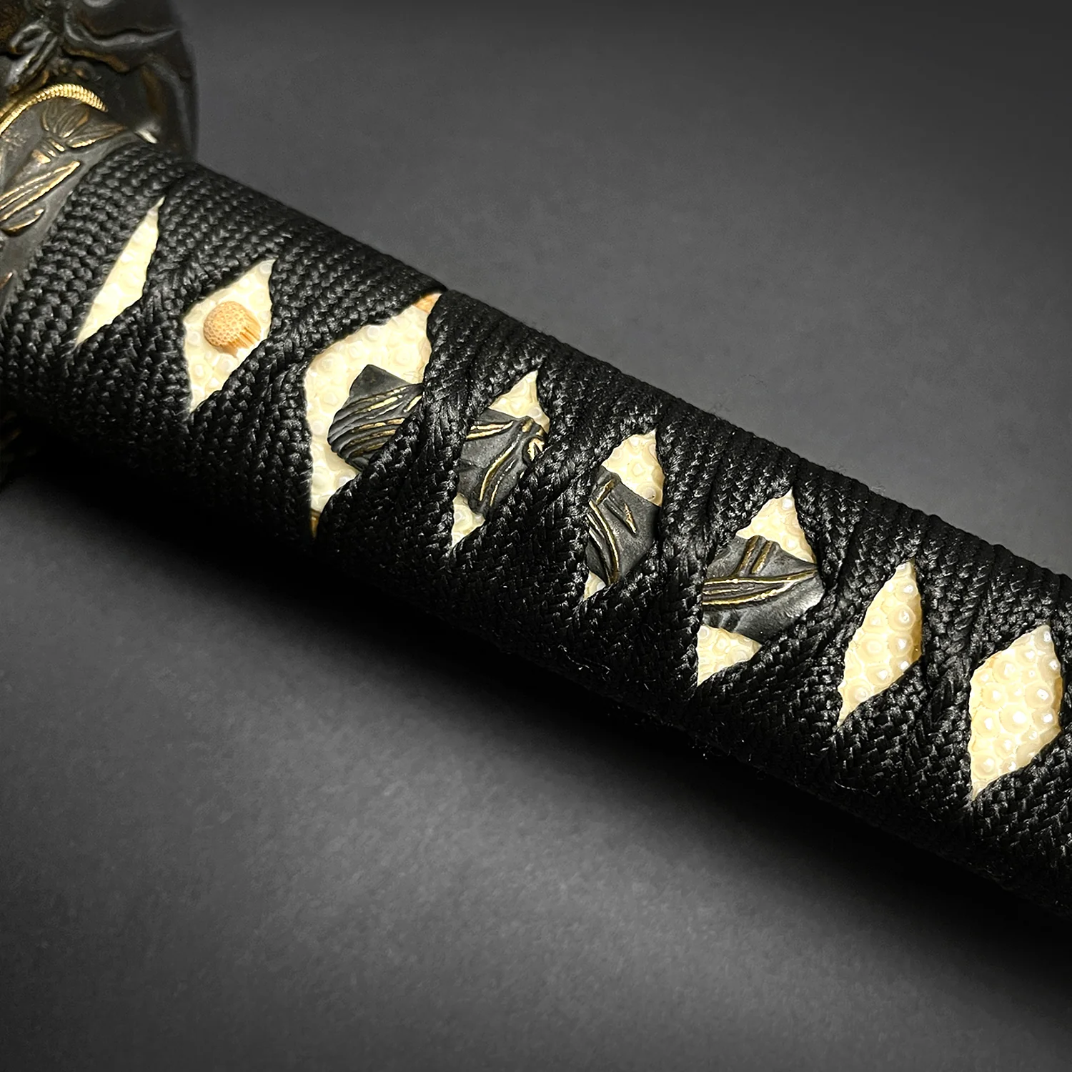 Musha "Bamboo & Plum Flower" Katana - Image 4